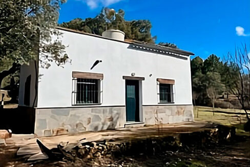 Excepcional-Finca-de-Alcornoques-en-el-Entorno-Rural-de-Valencia-de-Alcántara11