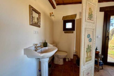 Casa-con-encanto-en-plena-naturaleza-junto-al-embalse-de-Orellana06