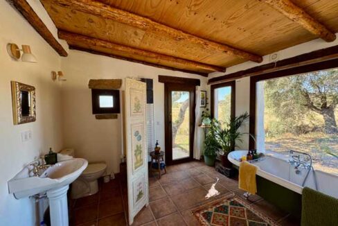Casa-con-encanto-en-plena-naturaleza-junto-al-embalse-de-Orellana08