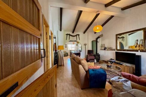 Casa-con-encanto-en-plena-naturaleza-junto-al-embalse-de-Orellana10