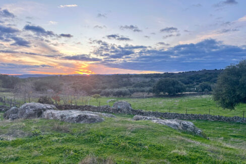 finca-con-posibilidades-y-buen-acceso-en-san-vicente-de-alcantara5.pg